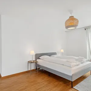 https://spacious-central-apartments-hoting.hotelsbaselswitzerland.com